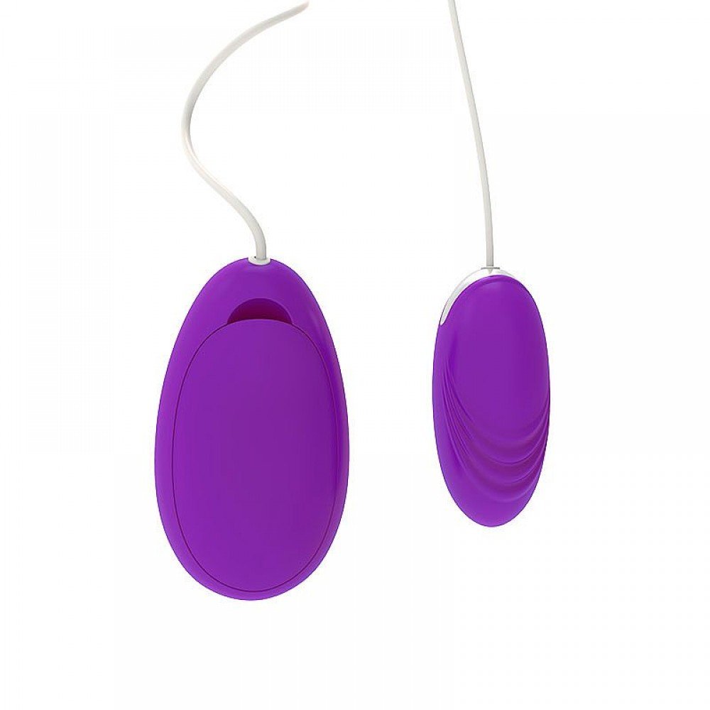 BULLET COM CONTROLE COM FIO XOCOO Vibrador em cápsula tipo bullet, possui 20 modos de vibração, controlada por controle remoto com fio, feito em material macio de toque agradável e fácil limpeza. BULLET COM CONTROLE COM FIO XOCOO