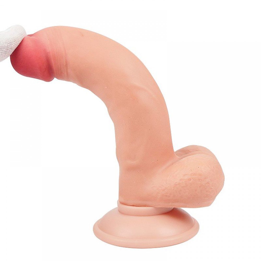 PENIS REALISTCO COM VENTOSA REMOVIVEL E DUPLA CAMADA 8329 Pênis Realística em formato de pênis com ventosa, confeccionado em TPE possui glande definida,textura de veias para penetrações em ângulo reto. PENIS REALISTCO COM VENTOSA REMOVIVEL E DUPLA CAMADA 8329