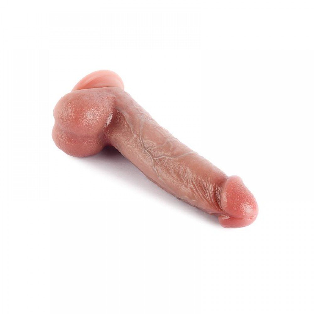 PENIS REALISTICO COM VENTOSA VELVTY 8336 Pênis realístico, confeccionado em silicone. PENIS REALISTICO COM VENTOSA VELVTY 8336