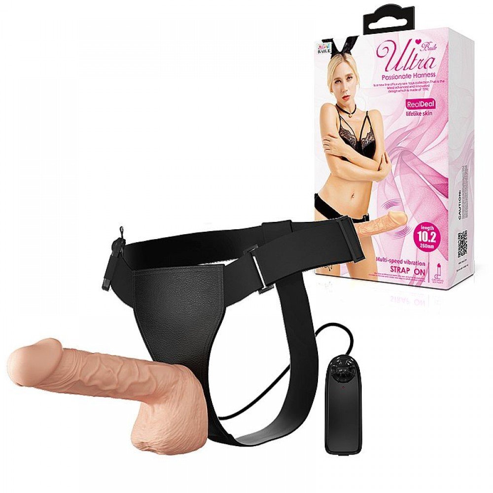 CINTA COM PROTESE COM VIBRO 7610 Cinta com prótese realística em formato de pênis com alça elástica que se adapta a qualquer grossura de perna e quadril. CINTA COM PROTESE COM VIBRO 7610