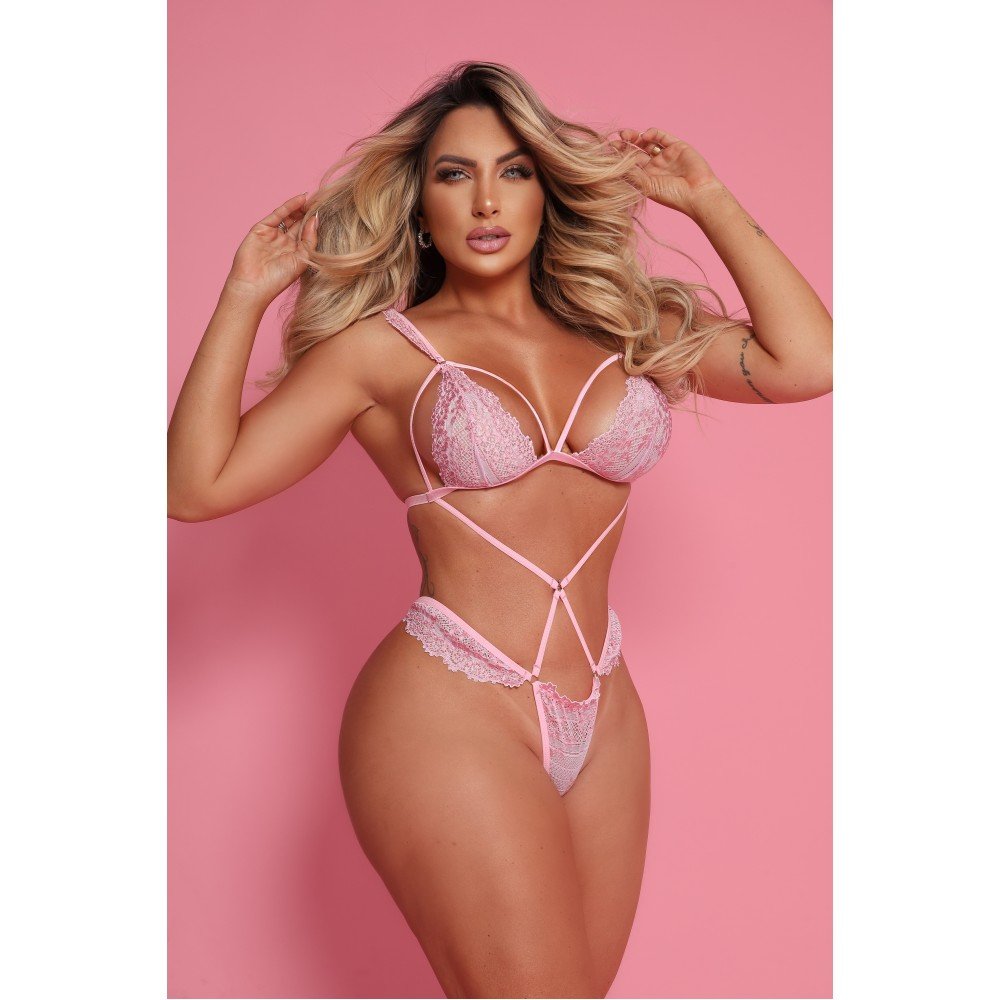 BODY SECRET GLOW ROSA 5121 Tem segredos que não foram feitos pra ficar escondidos, E com o Body Secret Glow Tallyta, o seu corpo vai ser o maior deles revelado em cada curva, em cada detalhe rendado, em cada olhar de quem tiver o privilégio de te ver com BODY SECRET GLOW ROSA 5121