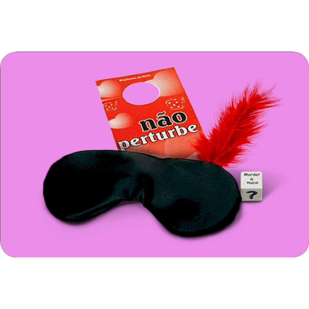 KIT SENSAÇÃO KS Contém 01 sinalizador de porta (NÃO PERTURBE), 01 dadinho do amor, 01 vendapara os olhos e uma pena. KIT SENSAÇÃO KS